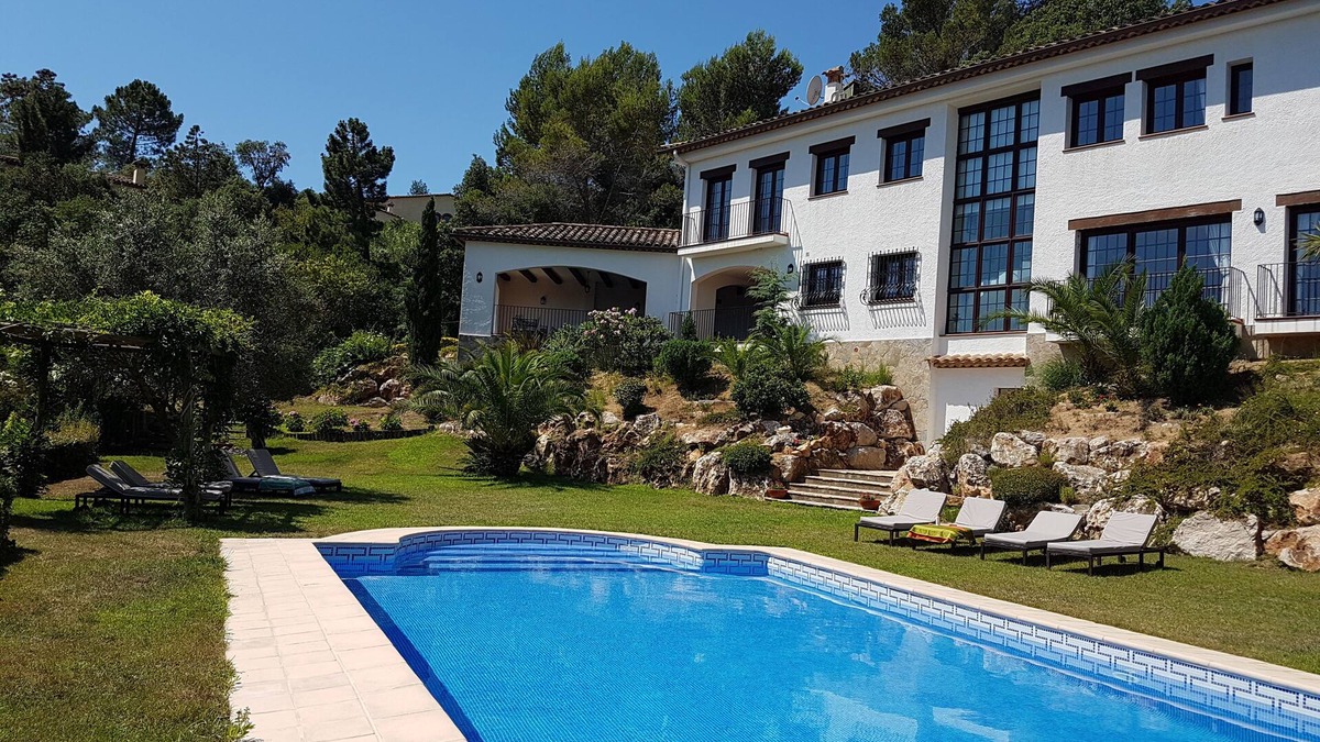 Santa Cristina de Aro House | Spacious Villa, Golf Costa Brava, View , Large Terrace, Pool 6x12m
