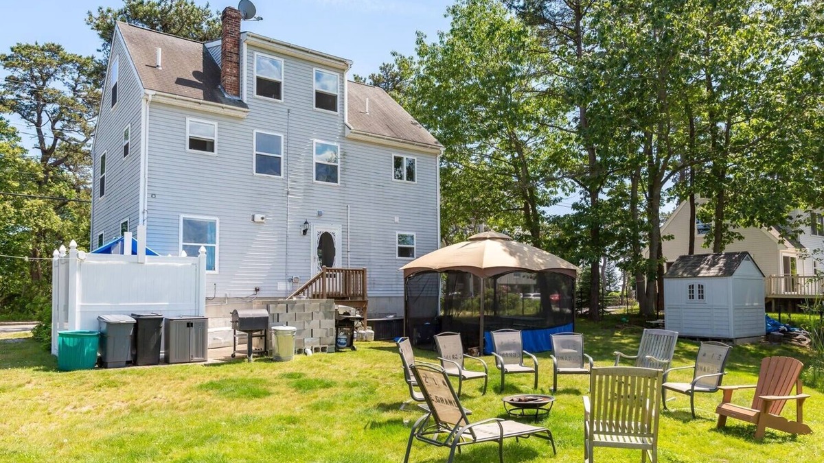 Old Orchard Beach House | Spacious Vacation Home Steps Away from Beach