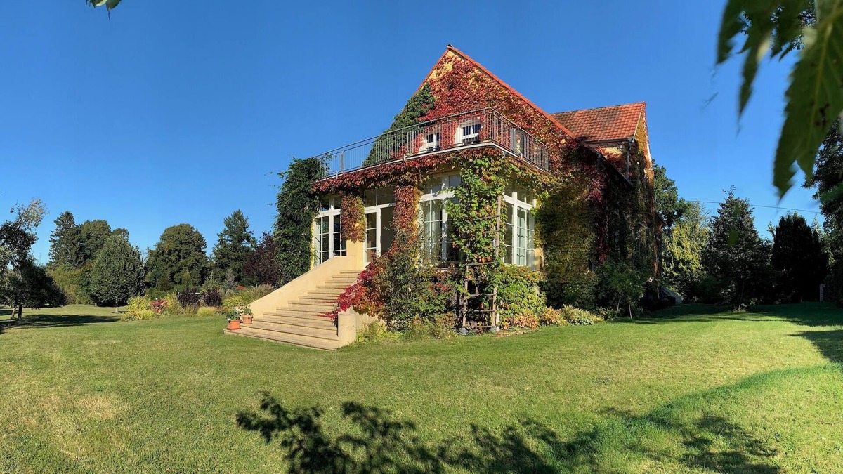 Wokuhl-Dabelow Apartment | Spacious vacation apartment in the Carolinenhof manor house, Mecklenburg Lake District