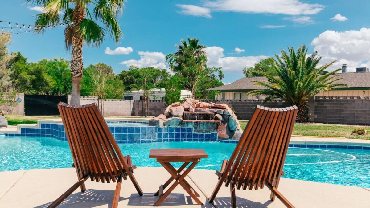 Spring Valley Villa | Spacious Vegas Villa Luxury w/pool, games, courts - 15 min to LV Strip