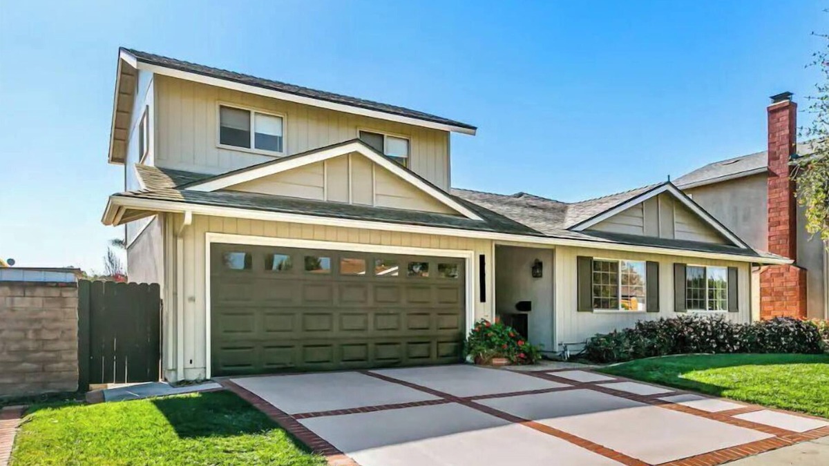 Ventura House | Spacious Ventura Home with yard