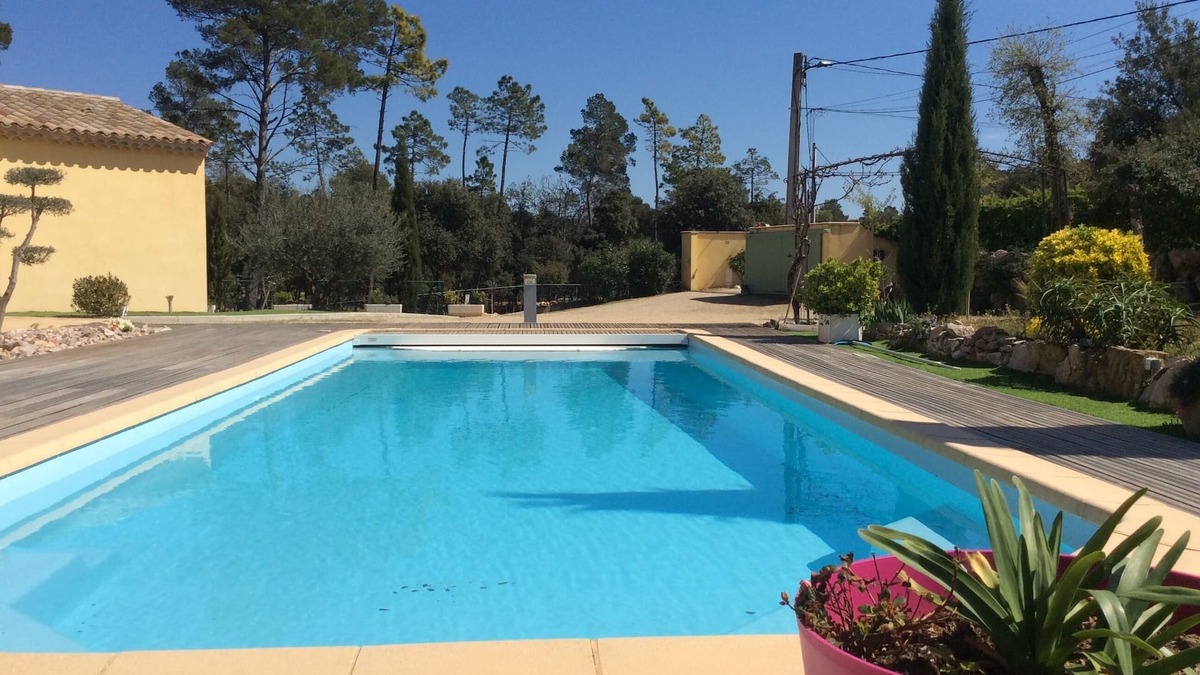 Sillans-la Cascade Villa | SPACIOUS VILLA IN A QUIET LOCATION IN SILLANS-LA-CASCADE IN PROVENCE 3BEDROOM- 2BATHROOM