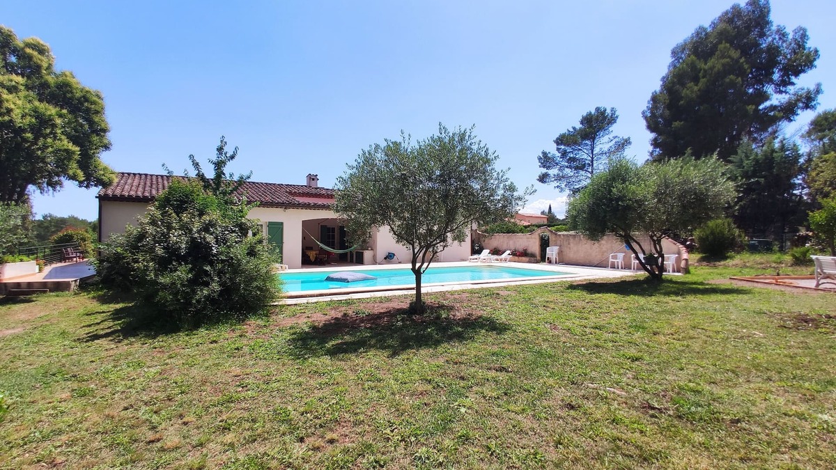 Puget-sur-Argens Villa | Spacious Villa - Côte d'azur - 10 persons - Swimming pool