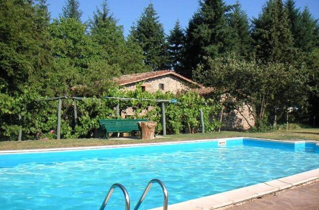 Barga Villa | Spacious villa in Barga with private pool and mountain view
