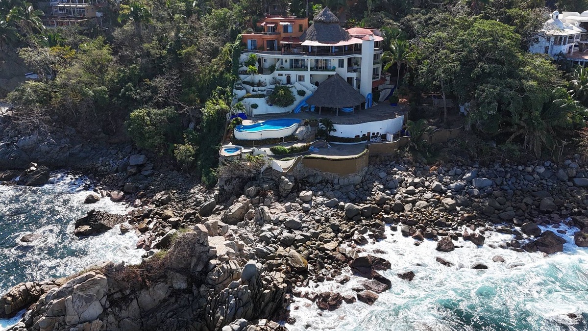 South Shore Hotel Area Villa | Spacious villa in enchanting Puerto Vallarta