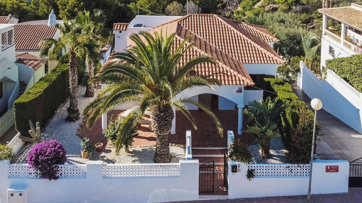Bolnuevo Villa | Spacious villa on 600m² with large pool, 4 terraces and solarium. Near beach.