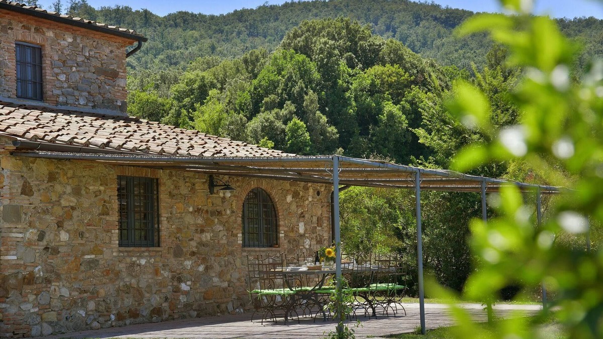 Bibbona Villa | Spacious villa with heated pool, A/C, Wi-Fi, BBQ, al fresco dining, sleep 20