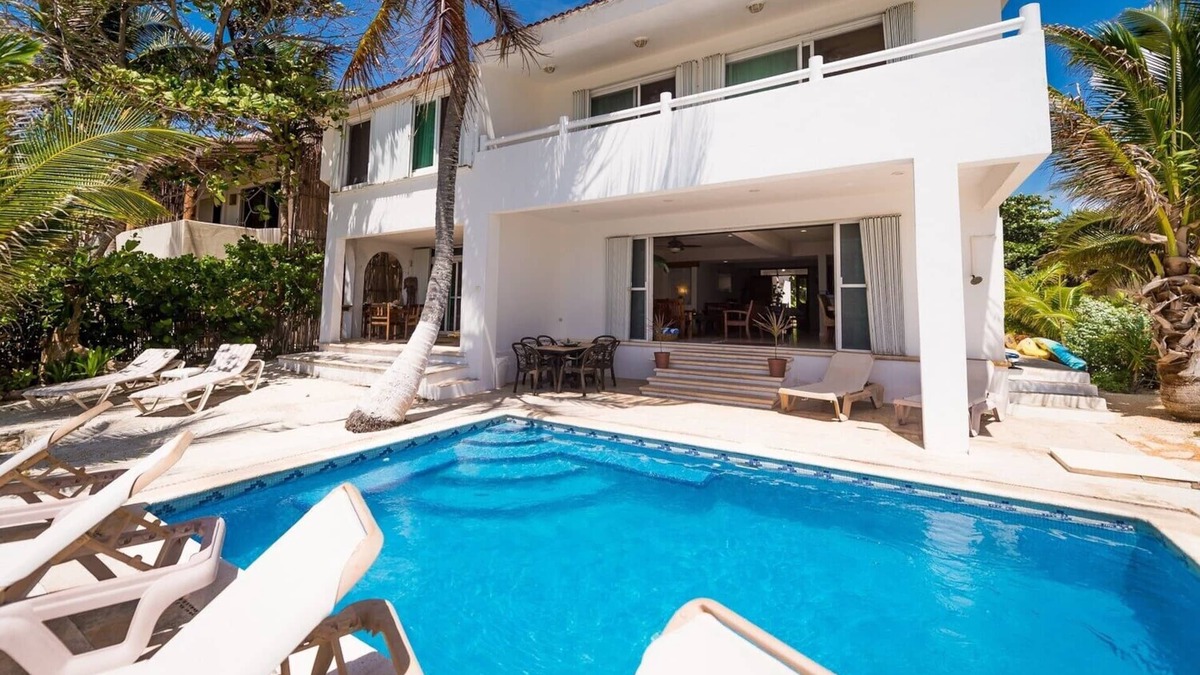 Akumal Villa | Spacious villa with up to 8 bedrooms, perfect for a family reunion!