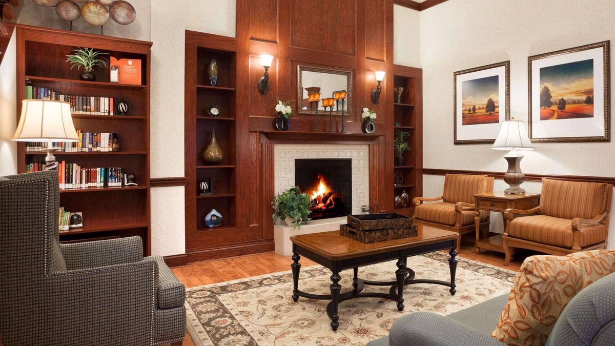 California Hotel | Spark by Hilton California Lexington Park