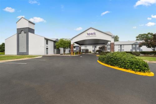 Waldorf Hotel | Spark by Hilton Waldorf