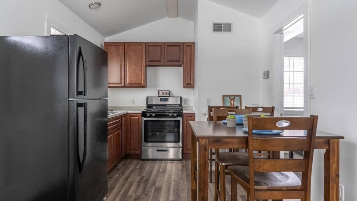 Laurium Cottage | Sparkling Clean! 2 Bedroom Cottage- Located in Beautiful Keweenaw