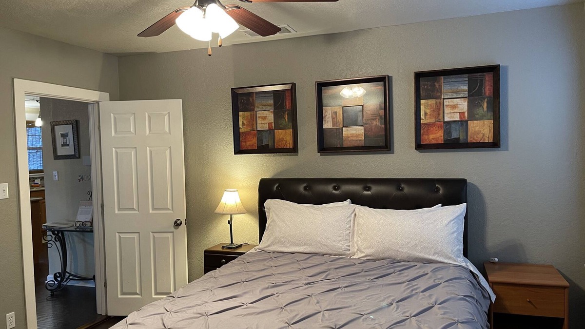 Dixon House | Sparkling Clean-Convenient location!