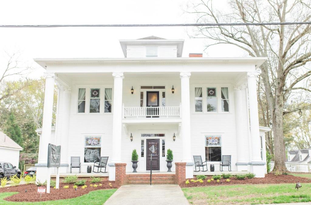 Monroe Hotel | Sparrow Grove Manor