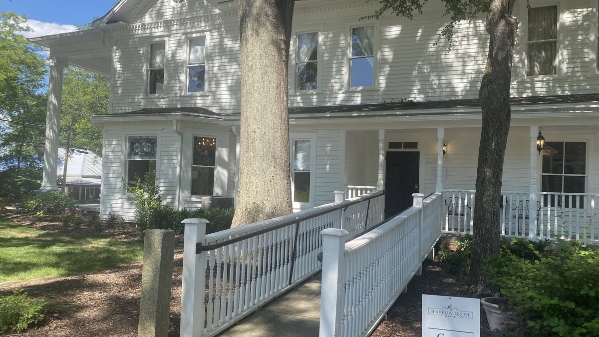 Monroe Hotel | Sparrow Grove Manor