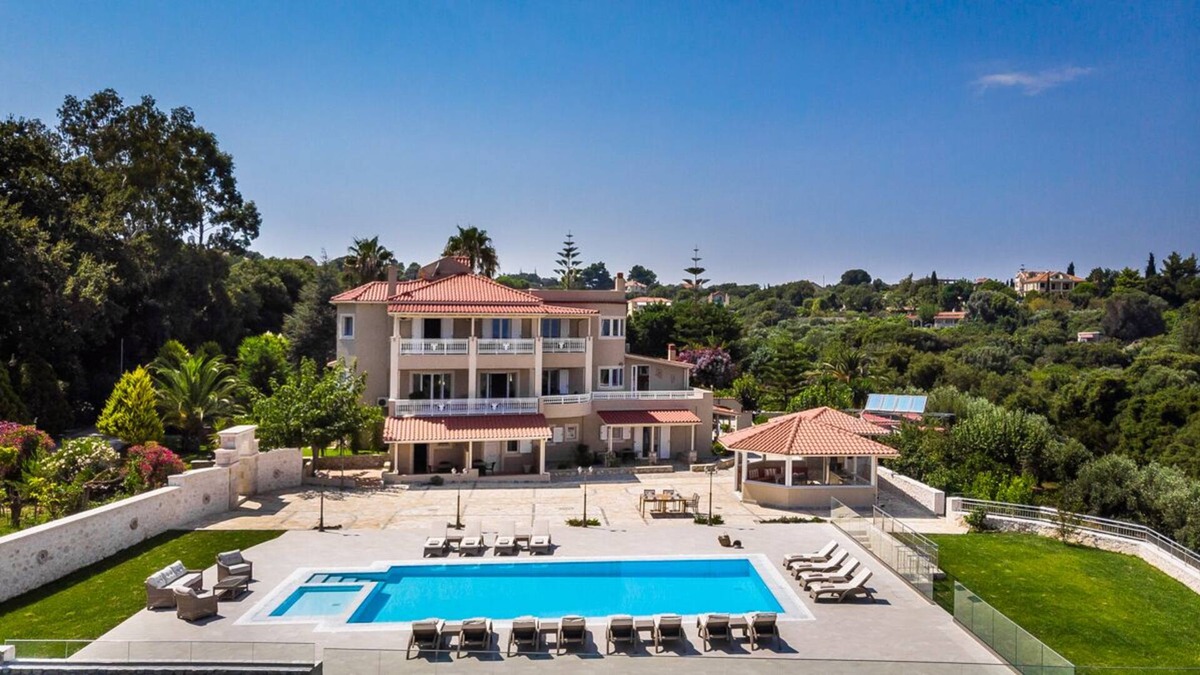 Spartia Villa | Spartia Wine Estate - Eight Bedroom Villa, Sleeps 18
