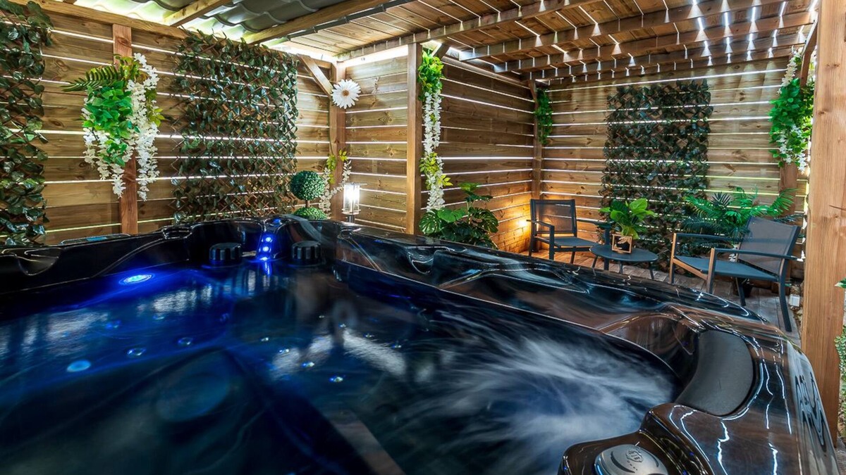 Pezarches House | SPAtio Suite - Private Jacuzzi - 20min Disneyland PARIS