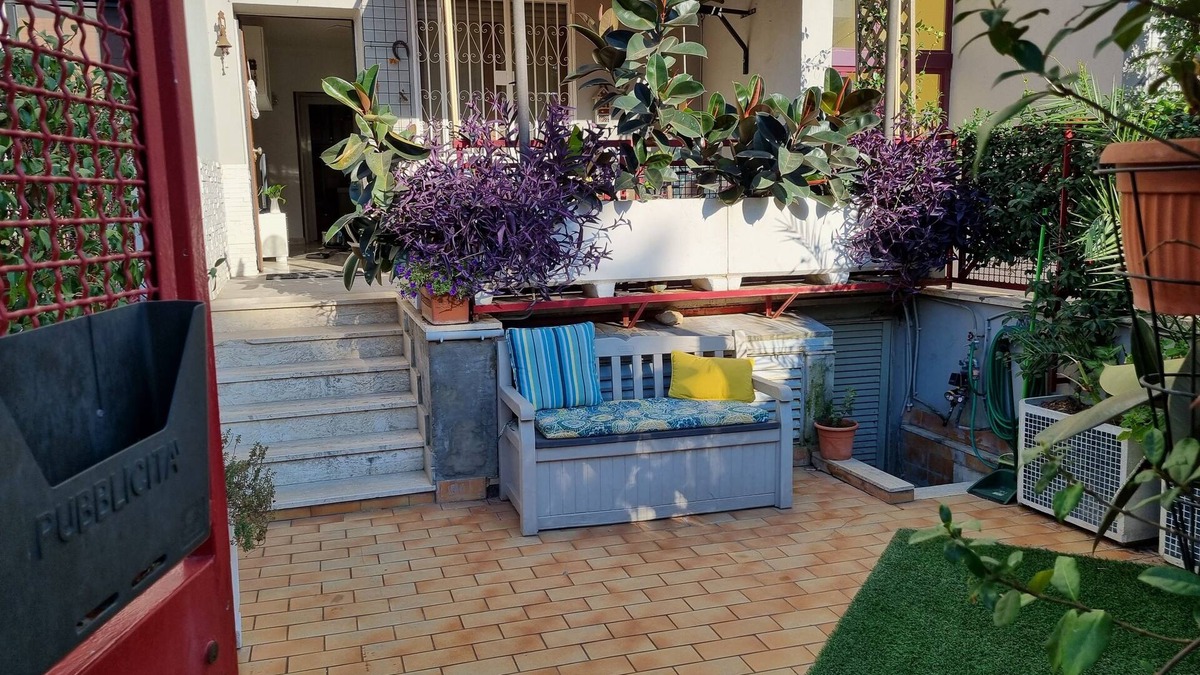 Pietralata Apartment | Spatious two bedrooms apartment with patio and covered parking