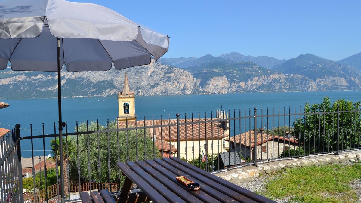 Castelletto Apartment | SPECIAL OFFER BRENZONE ON THE GARDA