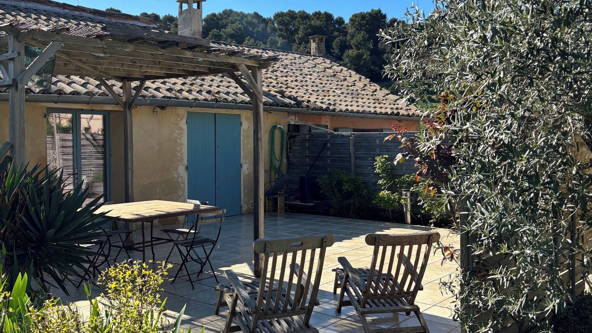 Vacqueyras Cottage | SPECIAL OFFER JULY, in the heart of the DENTELLES DE MONTMIRAIL mountains