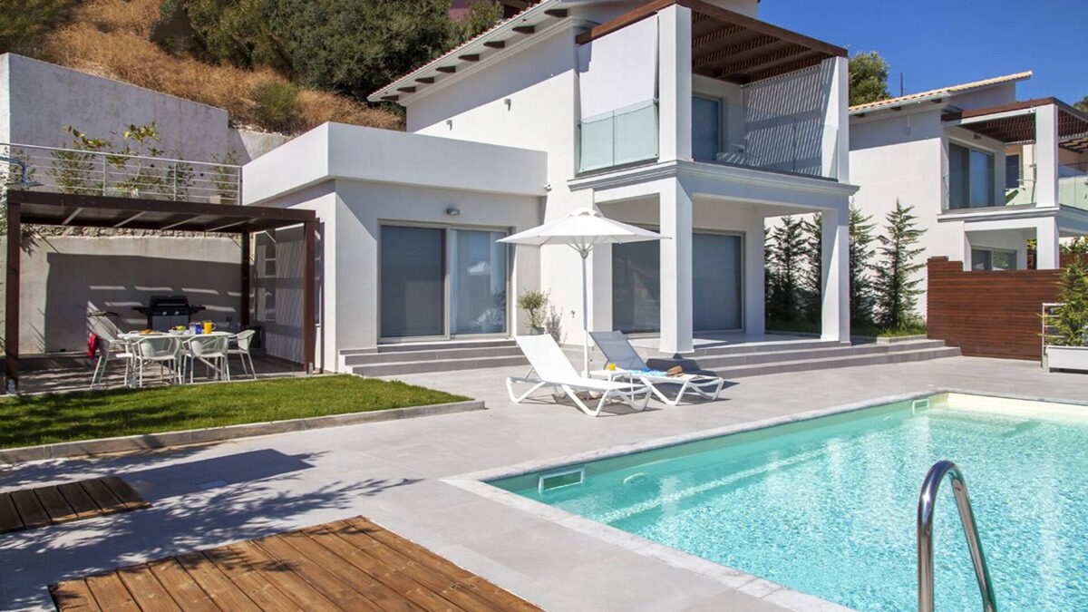 Pondi Villa | Special Offer! Stylish Villa O With Beautiful Views & Private Pool near Vasiliki