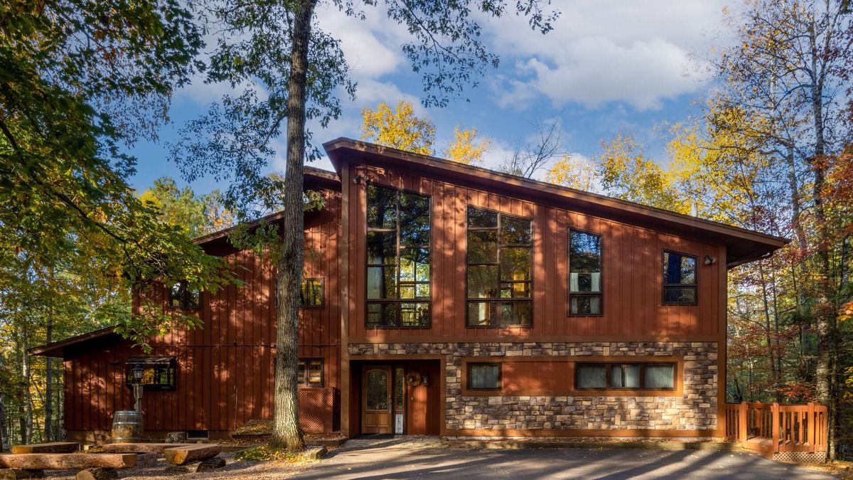 St Germain House | Special price for 2,4&6 adults same season details in description Hot Tub&Sauna