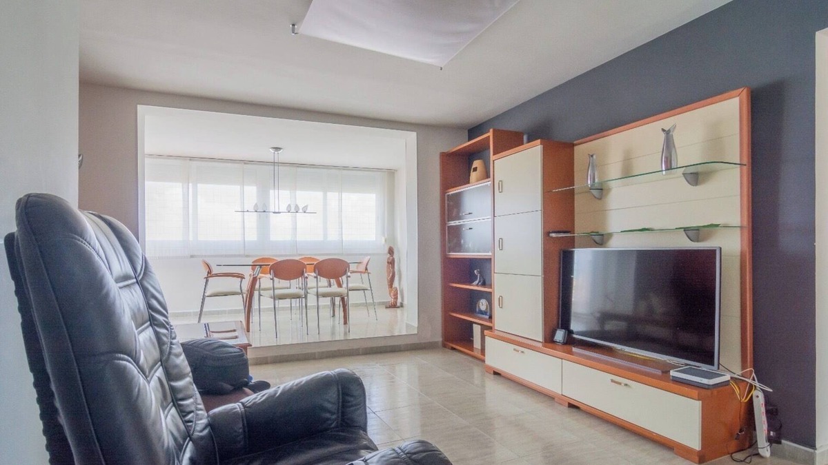 Sant Adria de Besos Condo | SPECTACULAR OAK ON BARCELONA WITH FREE WIFI WELL COMMUNICATED.
