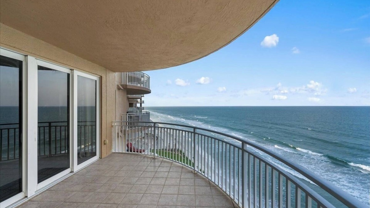 Bridgeport Heights Condo | Spectacular Large Beachfront 3BR/3B 8th FL Condo w/Ocean/River Views & Amenities