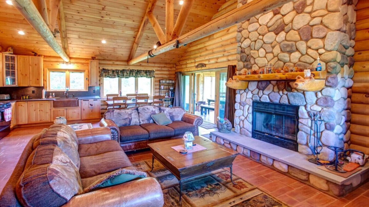 Margaretville Cabin | Spectacular 40 Acre Log Home
