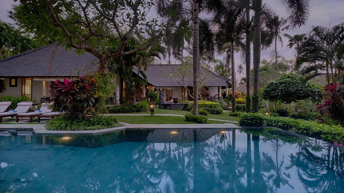 Saba Villa | Spectacular 4BR Villa In Sabah Beach! 6Min Drive To Bali Safari And Marine Park!