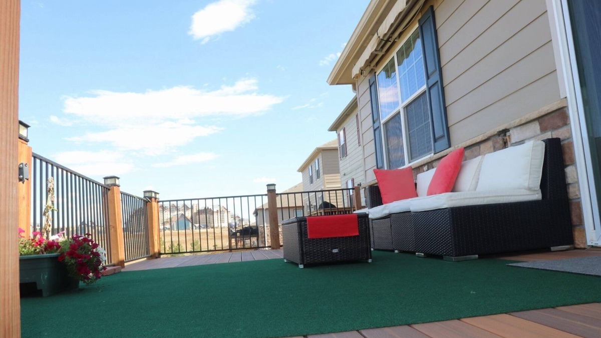 Dupont House | Spectacular back side patio open space and mountain view close to the costco