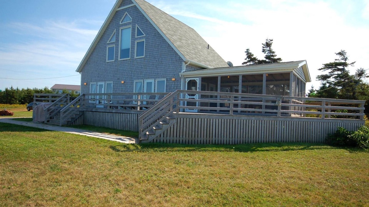 Darnley Cottage | Spectacular beach house location - Thundercove Beach