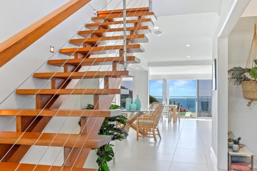 Sunrise Beach House | Spectacular Beachside Living, Sunrise Beach