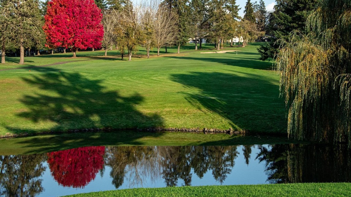Corvallis Resort | SPECTACULAR GOLF CLUB "STAY & PLAY PACKAGE"