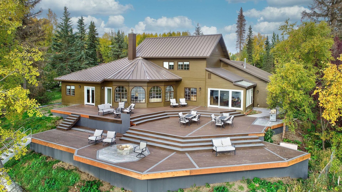 Soldotna House | Spectacular Home on the Kenai River