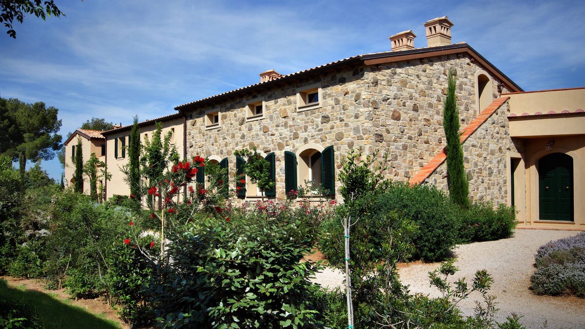 Gavorrano Apartment | Spectacular Position in the Heart of a Golf Course