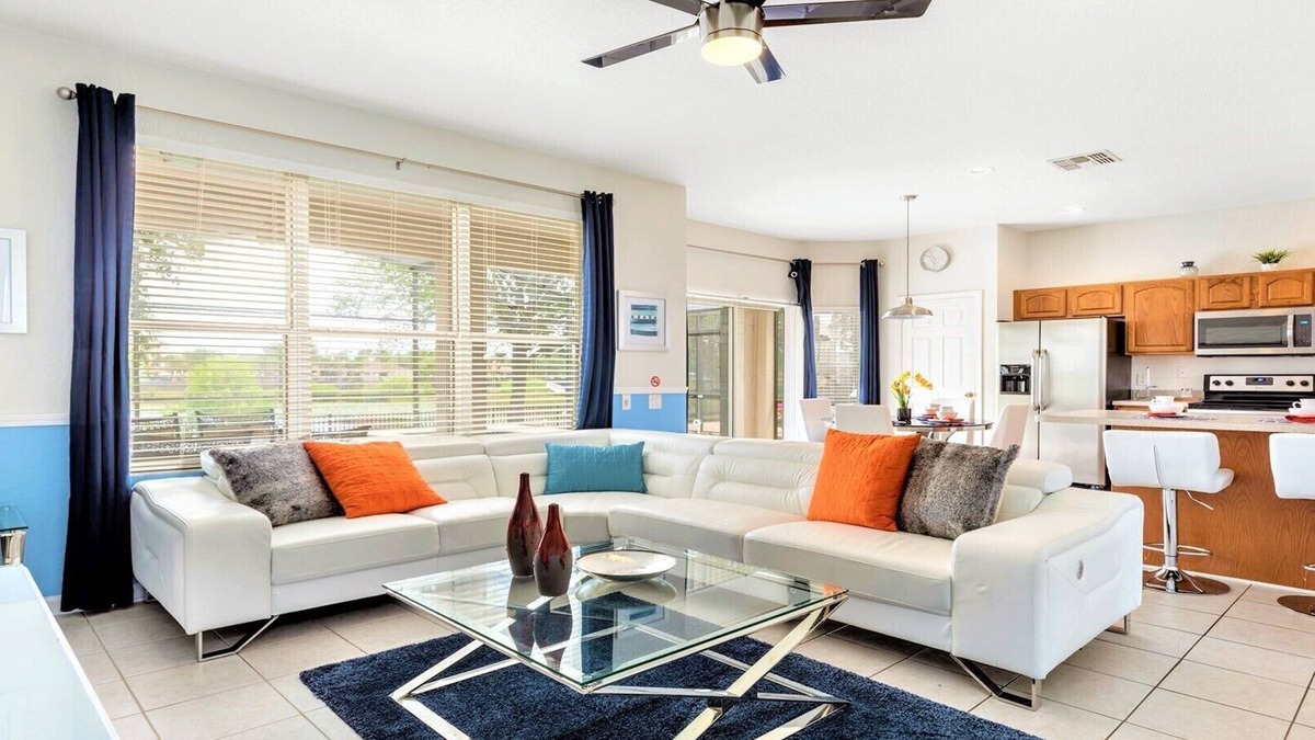 Windsor Hills House | ❤️Spectacular Lake View, Large Home/Pool & SPA, 2 Miles to Disney,Steps to Club