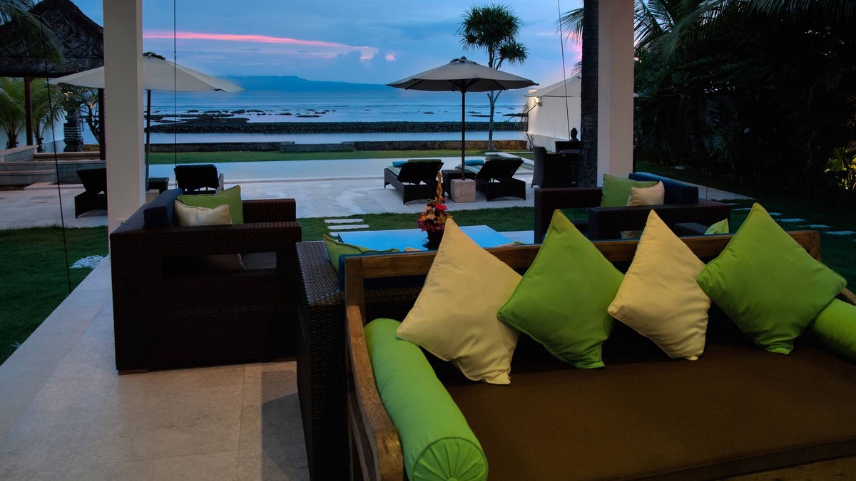 Sengkidu Villa | Spectacular Luxurious 3 BR Ocean Front Villa. Fully serviced. Private pool