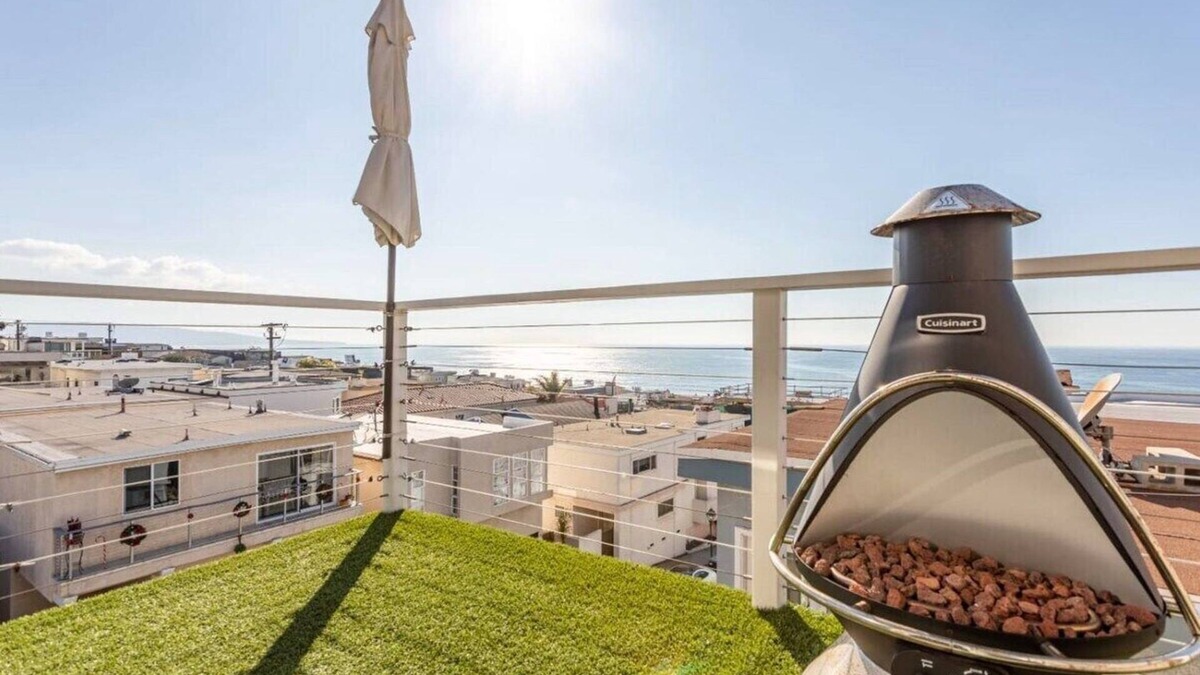 Gas Lamp Section House | Spectacular Ocean & Pier View Lux Family Vacation