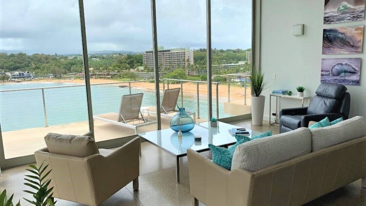 Lihue Condo | Spectacular Oceanfront Penthouse, AC, Sleeps 6