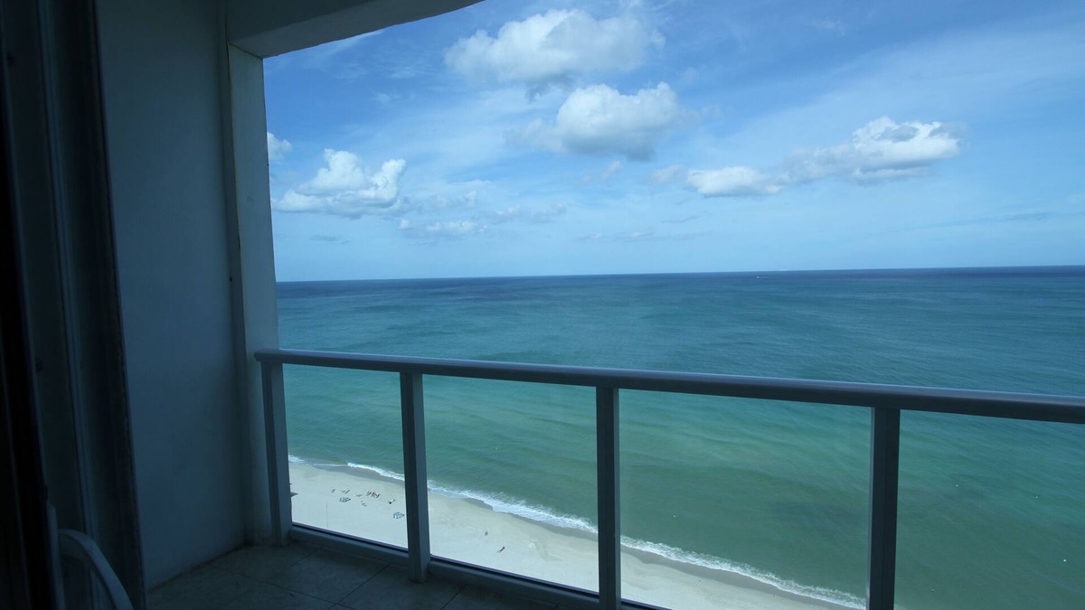 Mid Beach Condo | Spectacular Penthouse Surrounded by Ocean & Intracoastal Views