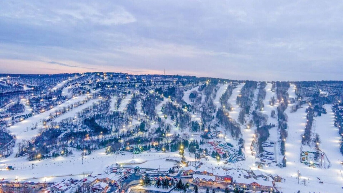 Tannersville House | Spectacular Pocono's Getaway Near EVERYTHING!