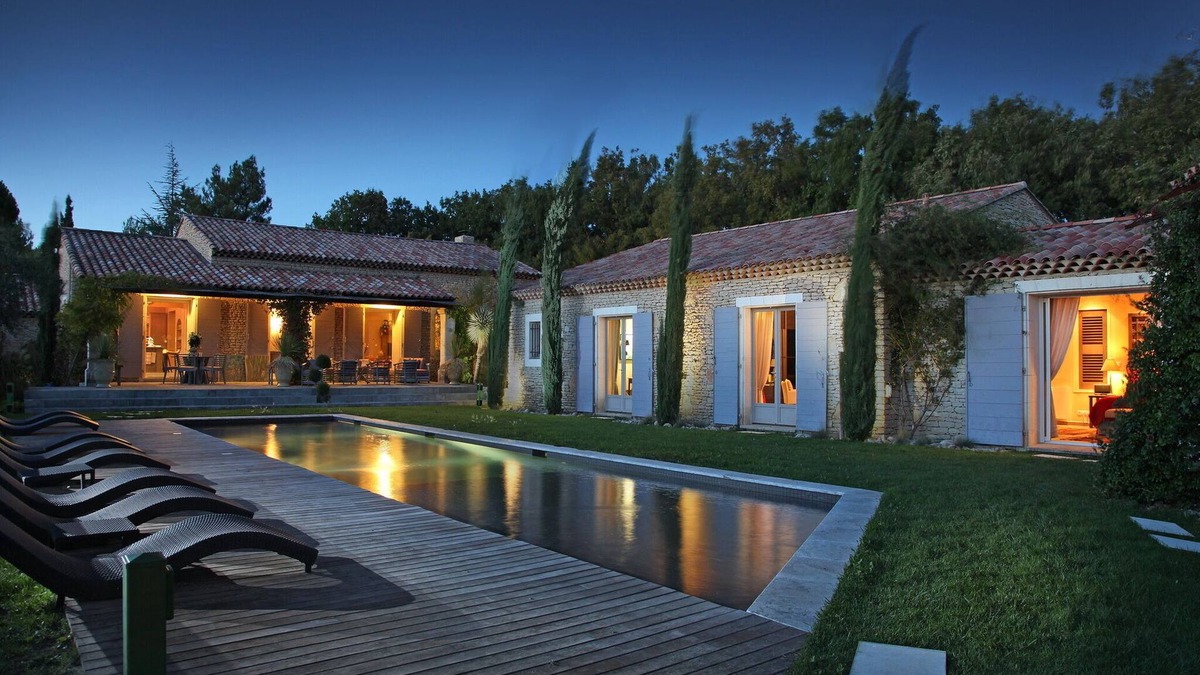 Gordes House | Spectacular Provencal Stone House - Luxurious, Stunning & Charming!