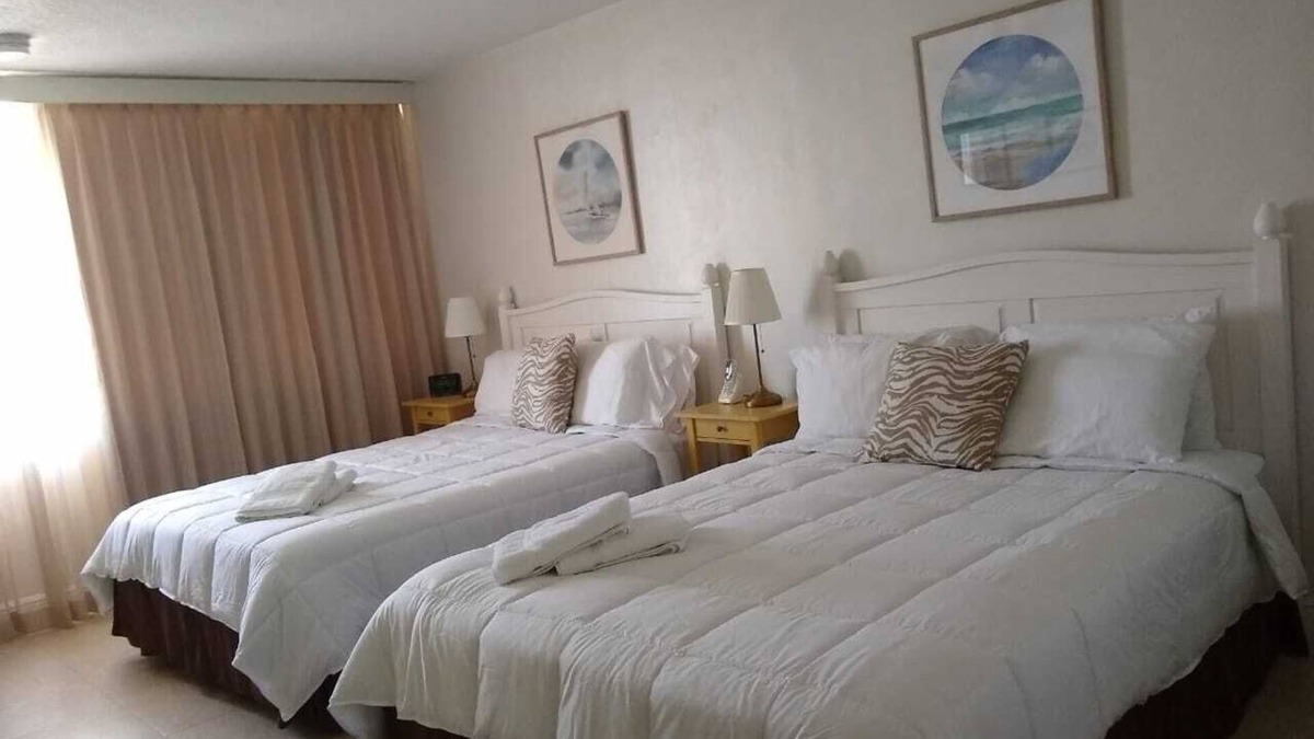 Sunny Isles Beach Apartment | Spectacular Studios, 4 people, on the beach, direct access in Sunny Isles Beach