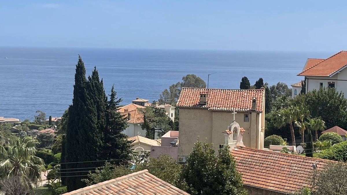 Espero-Pax Apartment | Spectacular sea views, walk to mulitple Mediterranean beaches