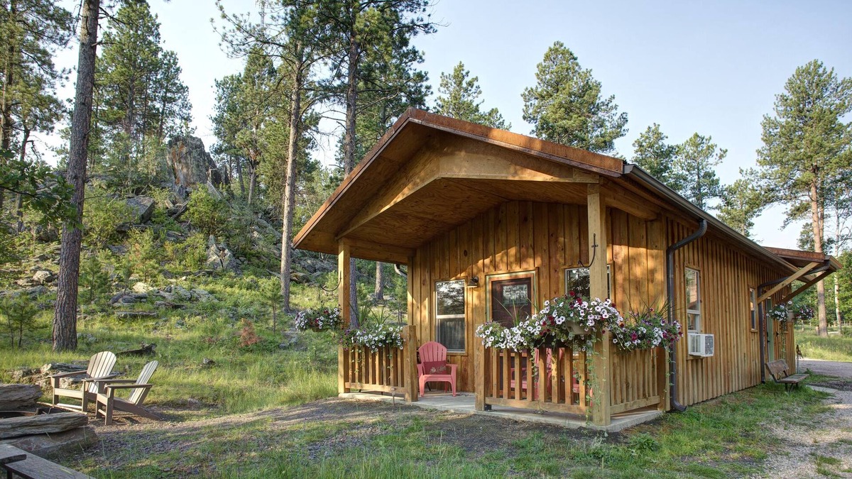 Rapid City Cabin | Spectacular setting, amenities, and centrally located to Mt. Rushmore and Custer State Park, and hiking. WiFi. Excellent cell service (Verizon & ATT). Private campfire and fireplace. Off-season discounts. No extra fees.