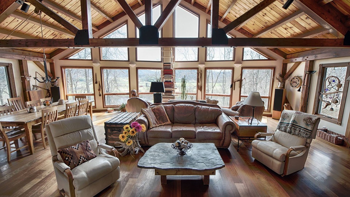 Etlan House | Spectacular Spirit Dancer 4 bedrooms, 1 den w/bed, Luxurious on 60 private acres