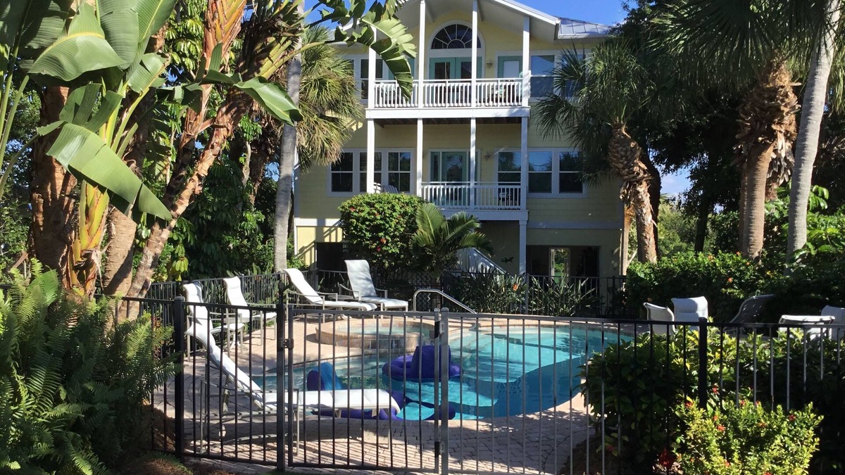 Nokomis House | Spectacular Sunrises and Sunsets!nSPECIAL NIGHTLY RATES 1/6/26 - 1/14/26