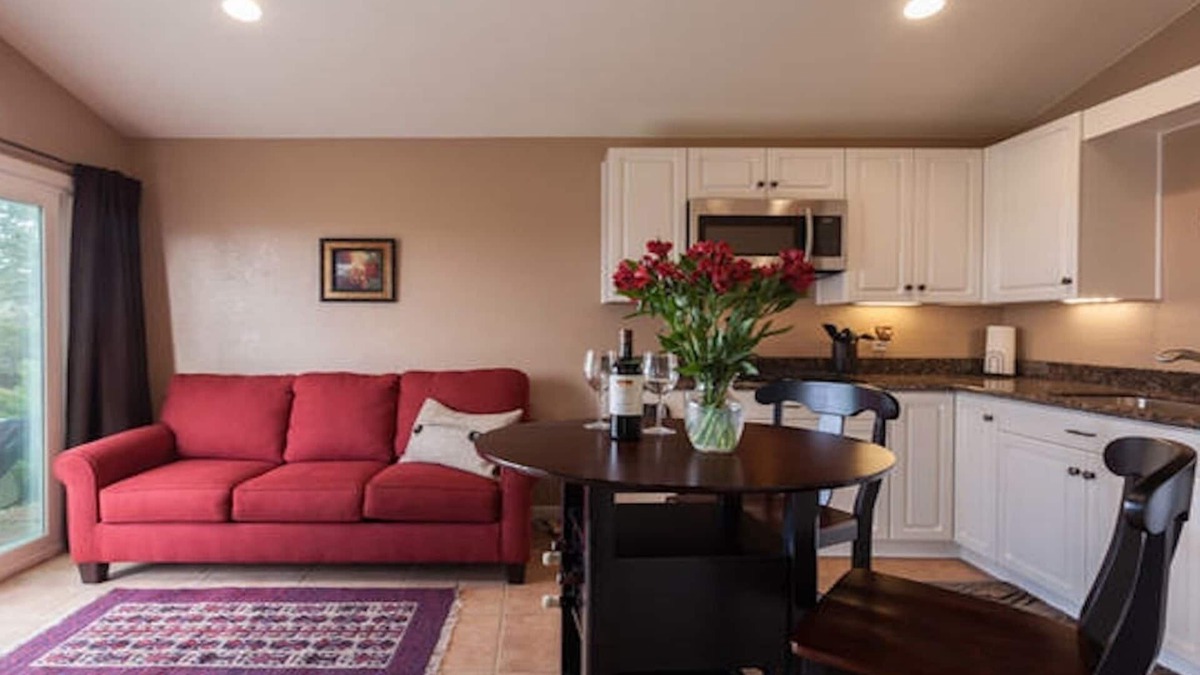 Atascadero House | Spectacular View in the Middle of Wine Country: Private 1-Bedroom Guesthouse