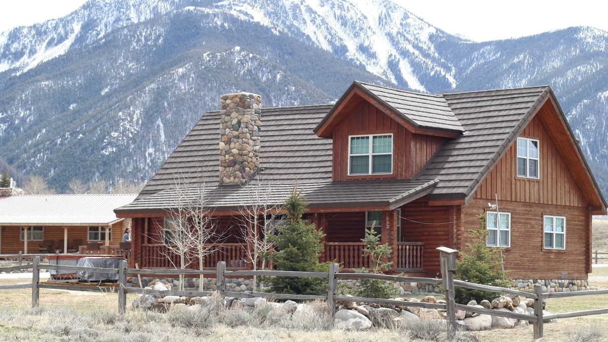 Cameron Cabin | Spectacular views and easy access to Fly Fishing on the Madison River