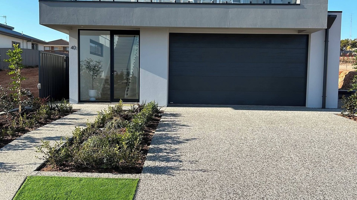 Wallaroo House | SPECTACULAR VIEWS OF WALLAROO MARINA